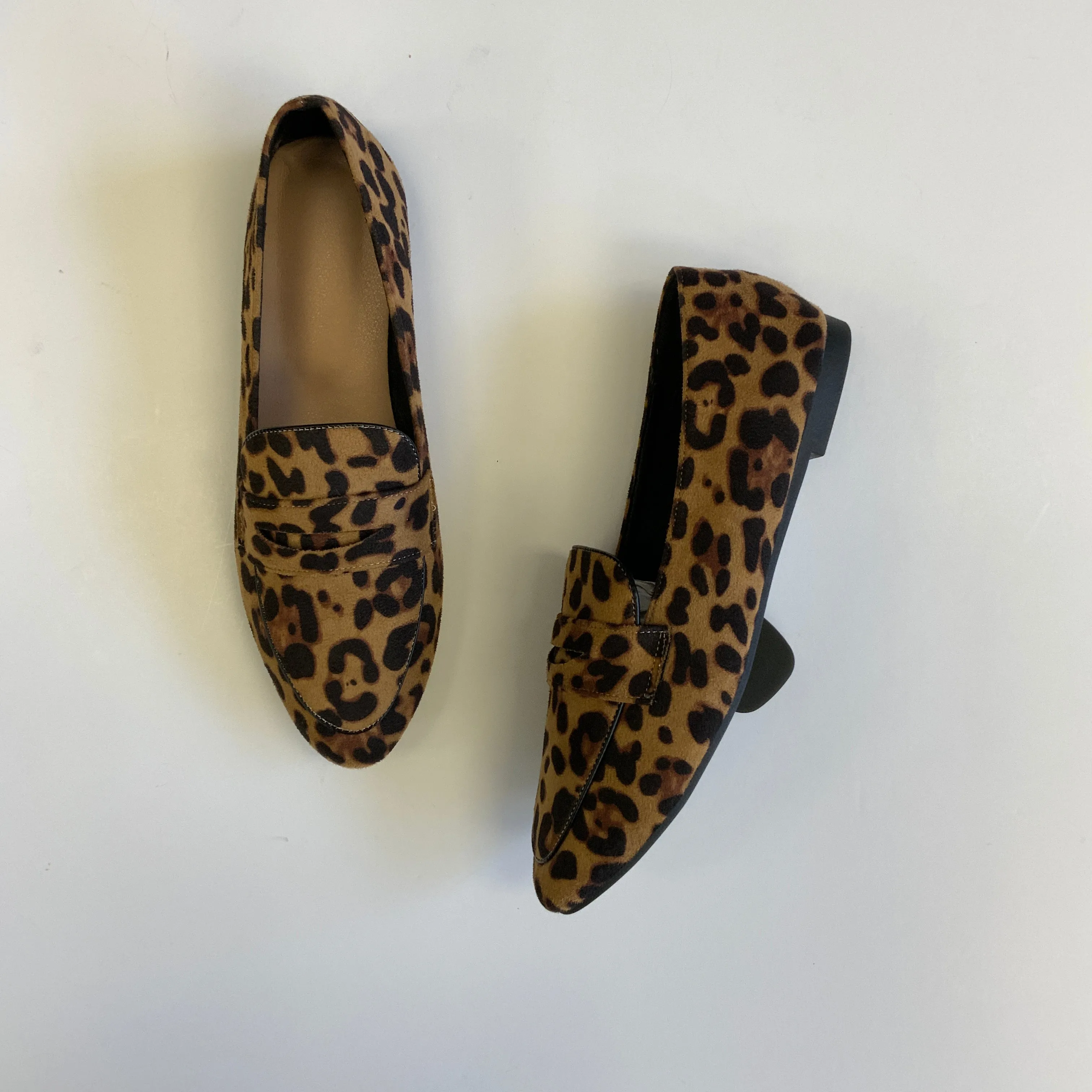 Animal Print Shoes Flats Clothes Mentor, Size 9.5