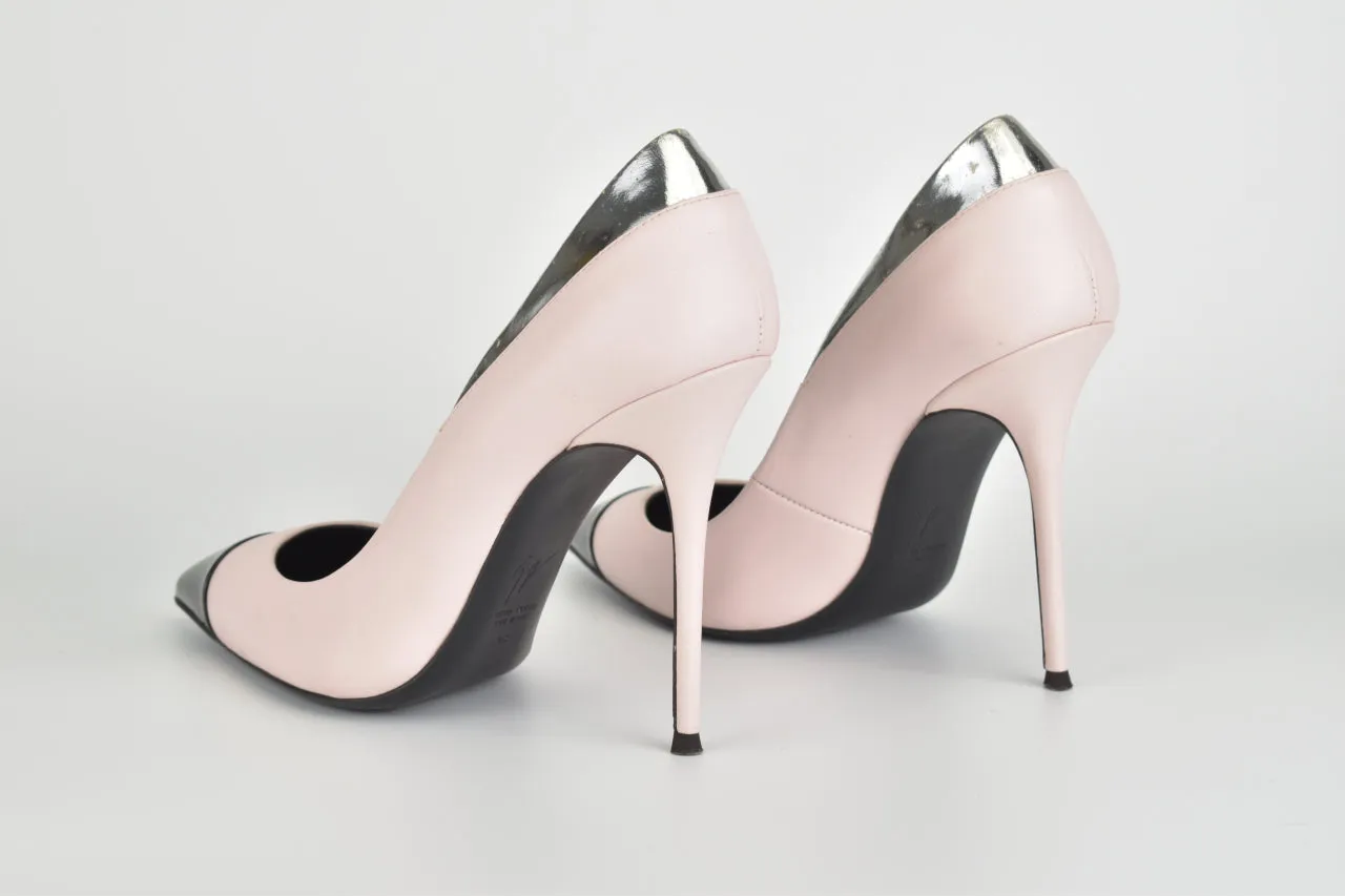 E66092 Blush Leather Pointy Pumps