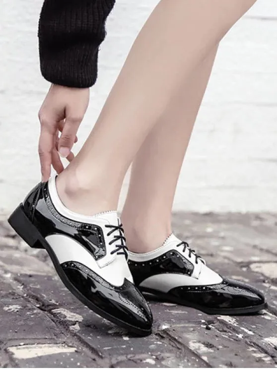 Fashion Lace Up Two Tone Wingtip Flat Shoes