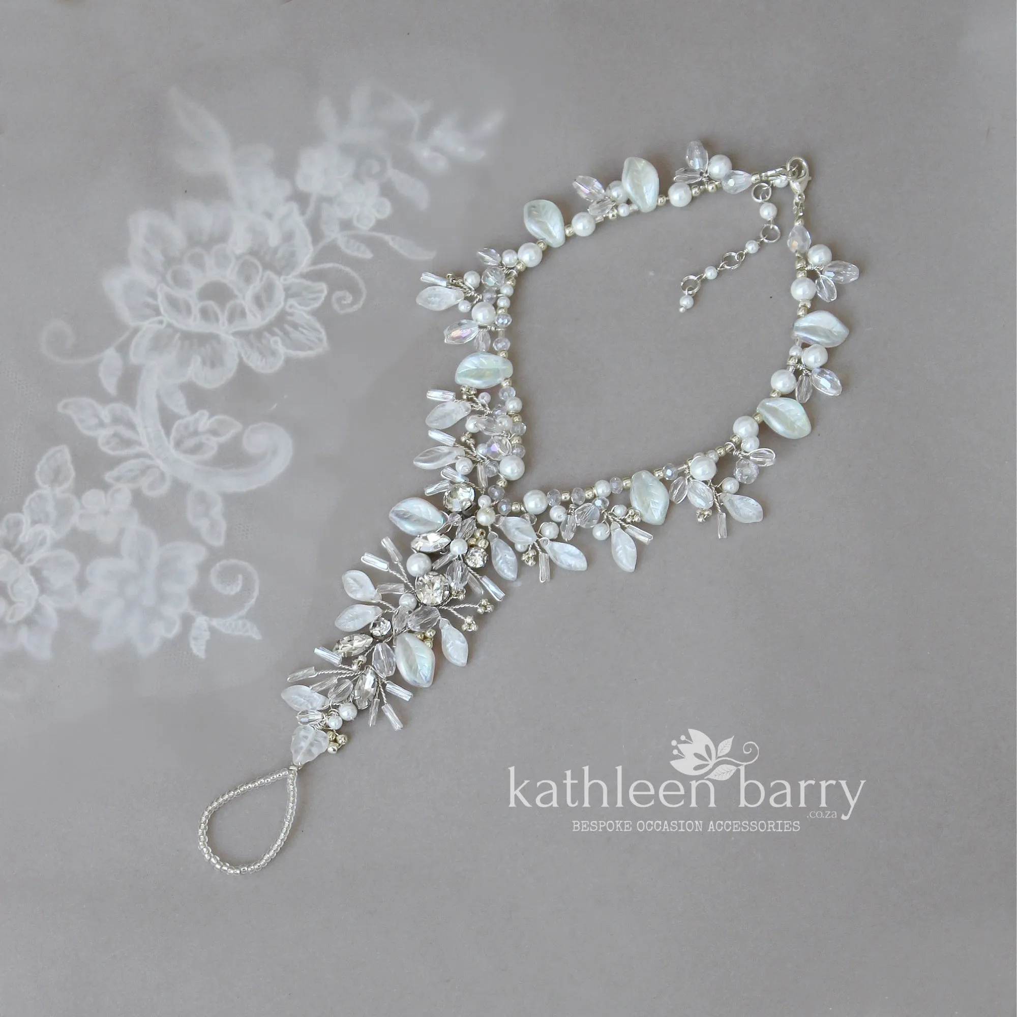 Lezann barefoot sandals - leaf detail - Beach wedding (pair) - Color options available