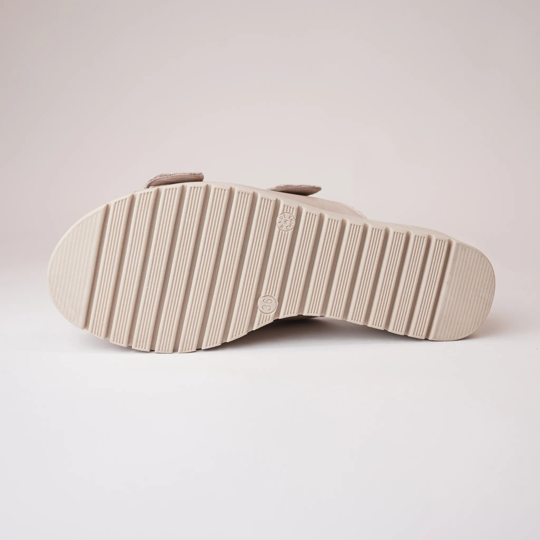 Oaxel Cafe/ Nude Sole Leather Slides