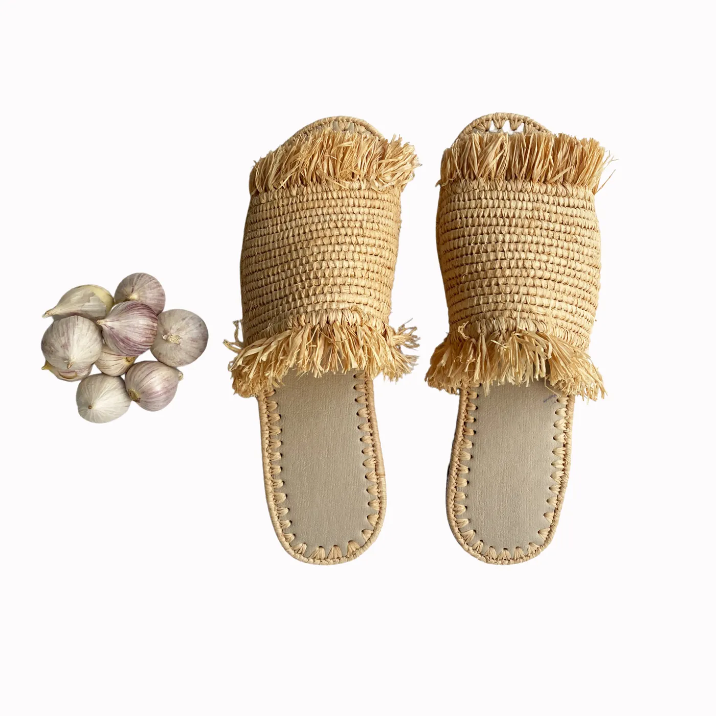 ONE STRAP NATURAL RAFFIA SANDAL